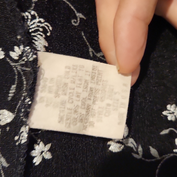 Dress - Picture 3 of 4